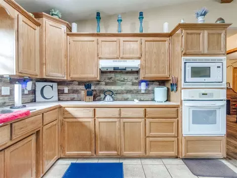Kitchen - 117 Zelda Ln, Mcloud, OK 74851 photo 7 of 7