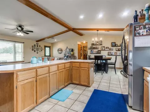 Kitchen - 117 Zelda Ln, Mcloud, OK 74851 photo 4 of 7