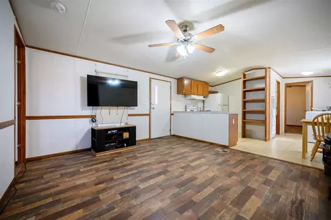 Living - 23 Rail Ln, Ringold, OK 74754 photo 2 of 3