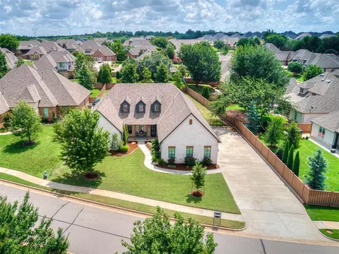 3124 Alpine Dr, Edmond, OK 73012