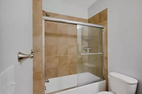 Bath - 401 E Boyd #302, Norman, OK 73069 photo 3 of 3
