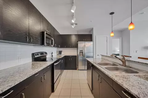 Kitchen - 401 E Boyd #302, Norman, OK 73069 photo 3 of 6