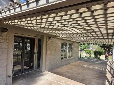 9915 Hefner Village Pl, Oklahoma City, OK 73162