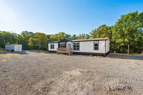 Exterior - 44501 Avoca Rd, Asher, OK 74826 photo 4 of 10