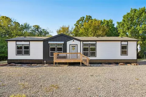Exterior - 44501 Avoca Rd, Asher, OK 74826 photo 3 of 10