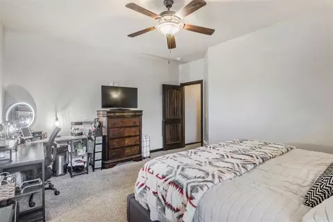 Bedroom - 1663 NW 35th Ter, Newcastle, OK 73065 photo 6 of 9