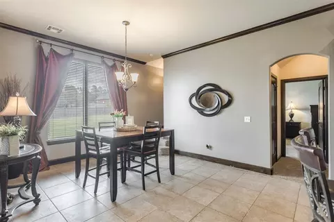 Dining - 1663 NW 35th Ter, Newcastle, OK 73065 photo 3 of 4