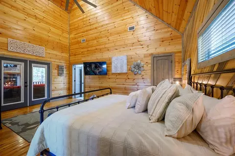 Bedroom - 63 Gray Bark Cir, Broken Bow, OK 74728 photo 1 of 6