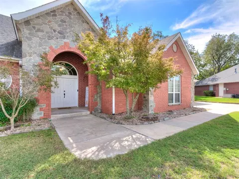 1507 Berkshire Pl, Shawnee, OK 74804