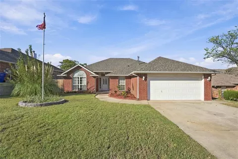 11513 Devonbrook Ct, Midwest City, OK 73130