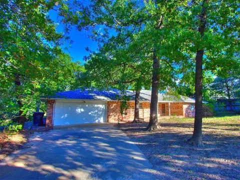 1114 N Broadview Dr, Oklahoma City, OK 73127