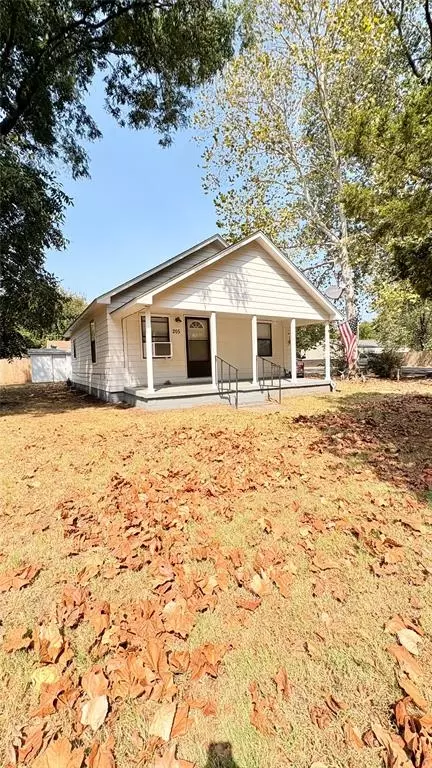 205 W Boomer St, Lexington, OK 73051