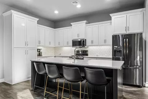 17105 Barcelona Dr, Oklahoma City, OK 73170