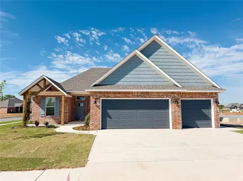 1801 Zainab Ln, Yukon, OK 73099