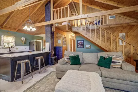 Living - 15906 Cotton Gin Ave, Wayne, OK 73095 photo 5 of 5