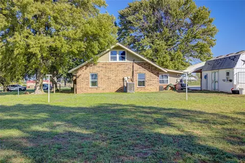 Exterior - 15906 Cotton Gin Ave, Wayne, OK 73095 photo 11 of 13