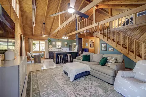 Living - 15906 Cotton Gin Ave, Wayne, OK 73095 photo 4 of 5