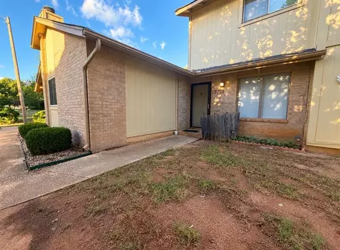 9759 Hefner Village Blvd, Oklahoma City, OK 73162