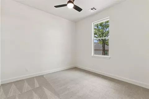 Bedroom - 8041 Silver Spur, Arcadia, OK 73007 photo 5 of 7