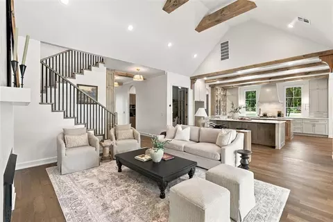 Living - 8041 Silver Spur, Arcadia, OK 73007 photo 2 of 4