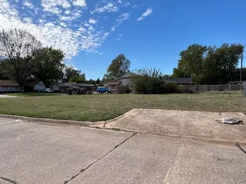 1115 Hampton Dr, Del City, OK 73115