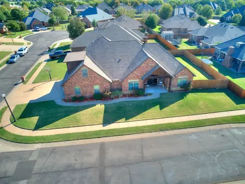 4712 SW 124th Pl, Oklahoma City, OK 73173