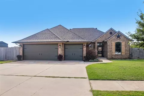 3108 SE 30th Ct, Moore, OK 73165