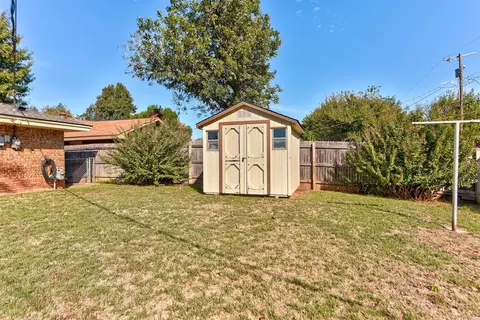 Exterior - 3728 N Bryan Ave, Bethany, OK 73008 photo 7 of 8