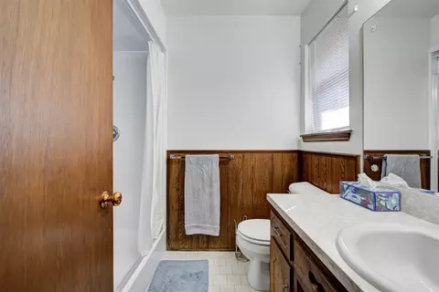 Bath - 3728 N Bryan Ave, Bethany, OK 73008 photo 1 of 5