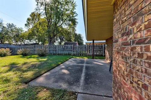 Exterior - 3728 N Bryan Ave, Bethany, OK 73008 photo 4 of 8