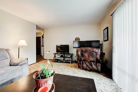 Living - 3728 N Bryan Ave, Bethany, OK 73008 photo 3 of 6