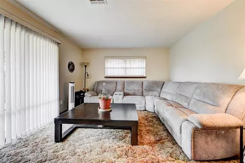 Living - 3728 N Bryan Ave, Bethany, OK 73008 photo 2 of 6
