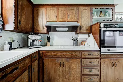 Kitchen - 3728 N Bryan Ave, Bethany, OK 73008 photo 5 of 6