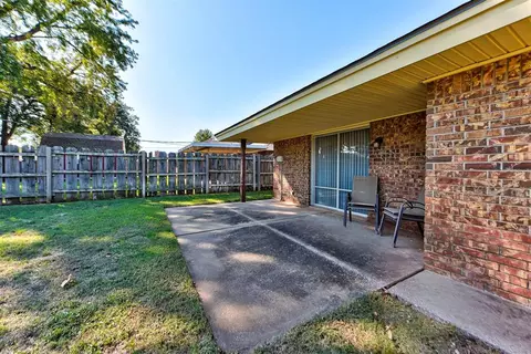 Exterior - 3728 N Bryan Ave, Bethany, OK 73008 photo 5 of 8