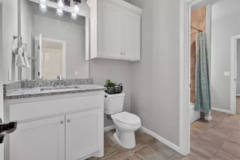 Bath - 3407 Rustic Holw, Guthrie, OK 73044 photo 4 of 5