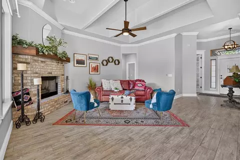 Living - 3407 Rustic Holw, Guthrie, OK 73044 photo 2 of 4