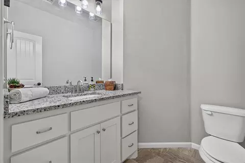 Bath - 3407 Rustic Holw, Guthrie, OK 73044 photo 5 of 5