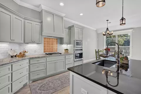 Kitchen - 3407 Rustic Holw, Guthrie, OK 73044 photo 1 of 4