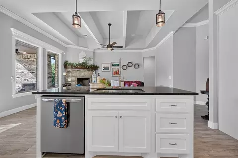 Kitchen - 3407 Rustic Holw, Guthrie, OK 73044 photo 4 of 4