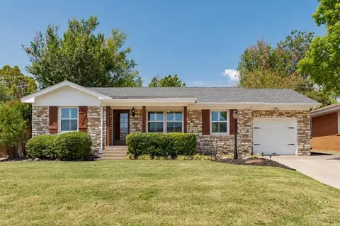 10013 Ridgeview Dr, Oklahoma City, OK 73120