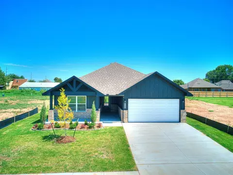 7712 Three Woods Ln, Yukon, OK 73099