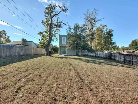 Exterior - 103 Willoway Dr, Norman, OK 73072 photo 9 of 10