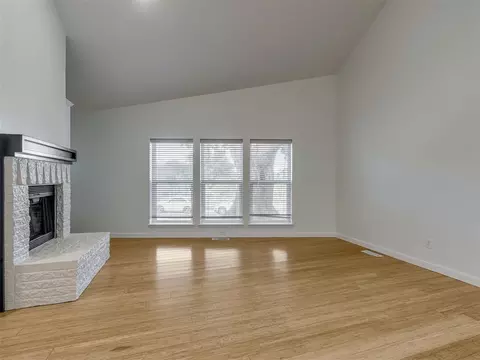 Living - 103 Willoway Dr, Norman, OK 73072 photo 1 of 8