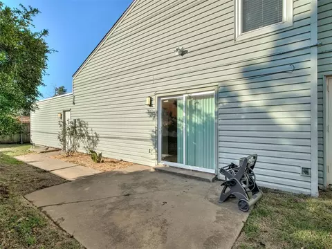 Exterior - 103 Willoway Dr, Norman, OK 73072 photo 5 of 10