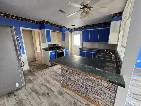 Kitchen - 223 S Oak St, Apache, OK 73006 photo 1 of 2