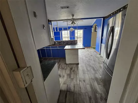 Entry Way - 223 S Oak St, Apache, OK 73006 photo 1 of 3
