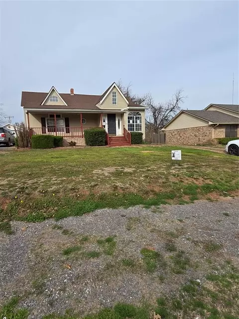 Exterior - 223 S Oak St, Apache, OK 73006 photo 6 of 7