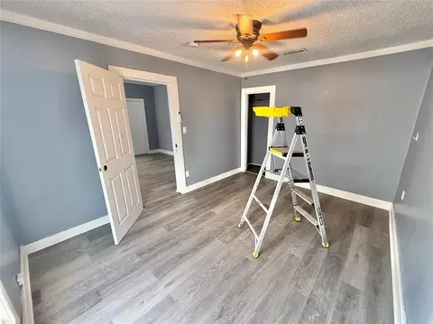 Bedroom - 207 E Liveoak St, Altus, OK 73521 photo 1 of 2
