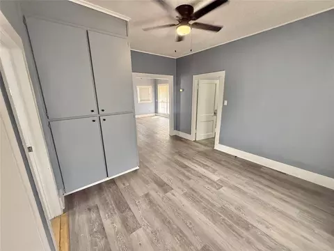 Entry Way - 207 E Liveoak St, Altus, OK 73521 photo 1 of 1