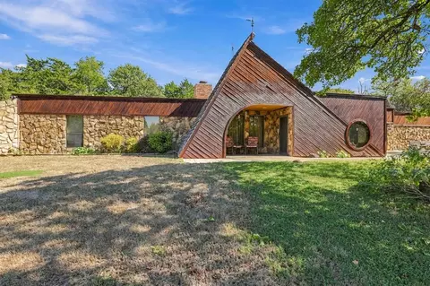 10430 E Apple Valley Rd, Oklahoma City, OK 73151